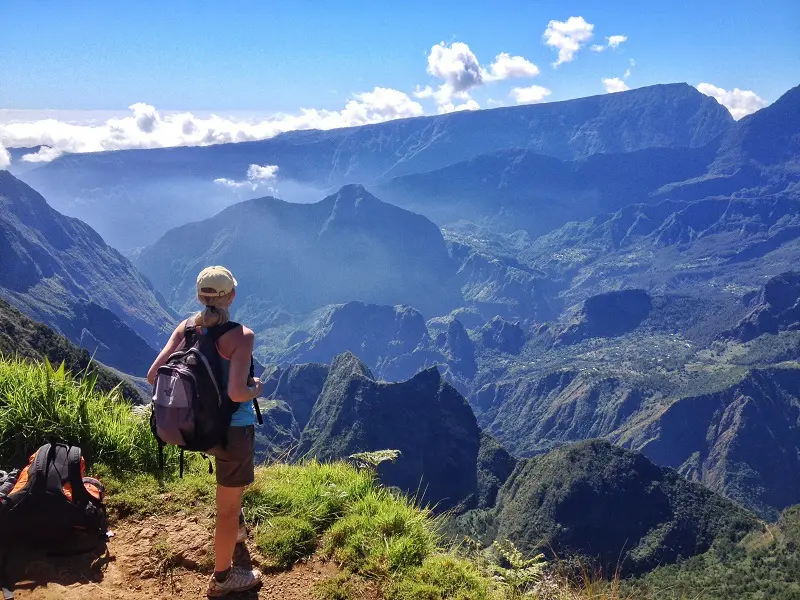 Randonnée à la Réunion. Les endroits pour activités touristiques canyoning, visites des cirques