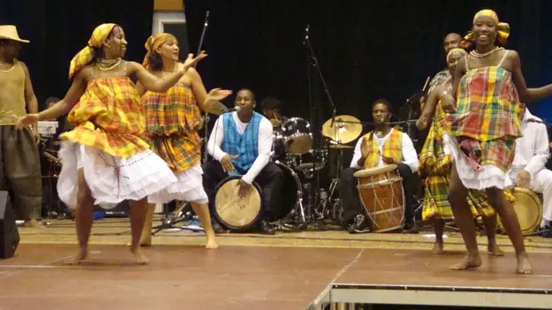 Partir en Guadeloupe et assister au Festival de Gwo Ka à Sainte Anne en Juillet .  Événement culturel  en Guadeloupe