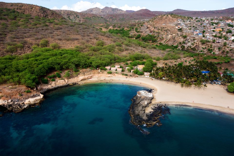 Vue aérienne de l'île de Santiago : ce qu'il faut partir visiter au Cap Vert 