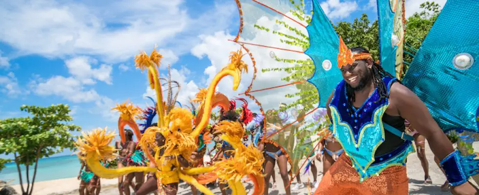 Assister aux festivité du Carnaval à la Barbade : bon plan voyage et activité touristique .