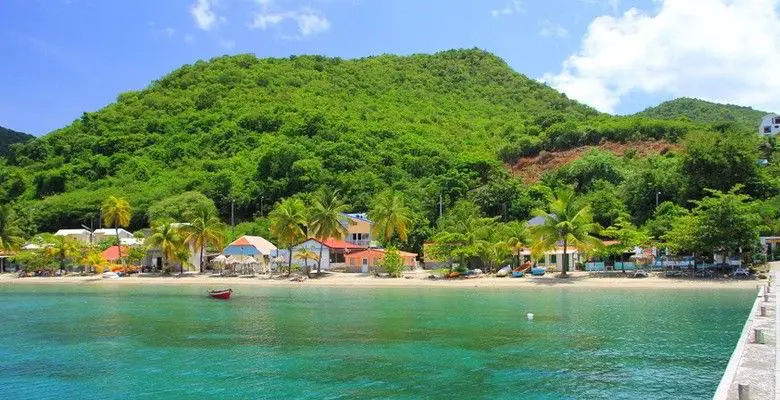 Séjour pas cher en Martinique en demi pension avec la location de voiture . Bon plan pour un voyage en Martinique . 