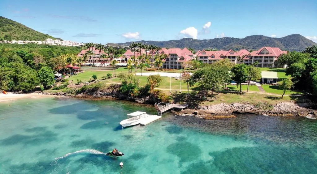 vue aérienne de la résidence de Vacances à Sainte Luce face à la plage