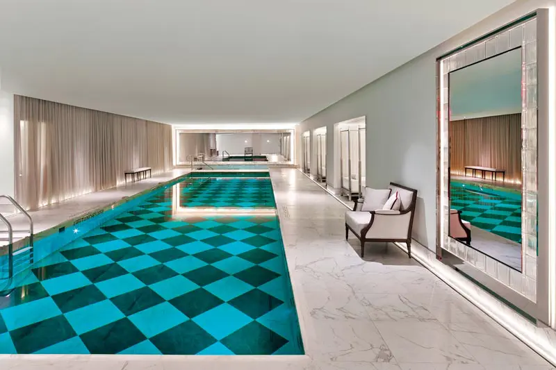Baccarat Hotel & Residences New York de luxe et chic