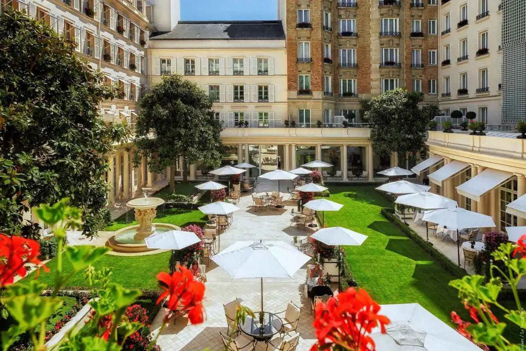 Hôtels Paris : Bristol hôtel parisien de Luxe 5 étoiles