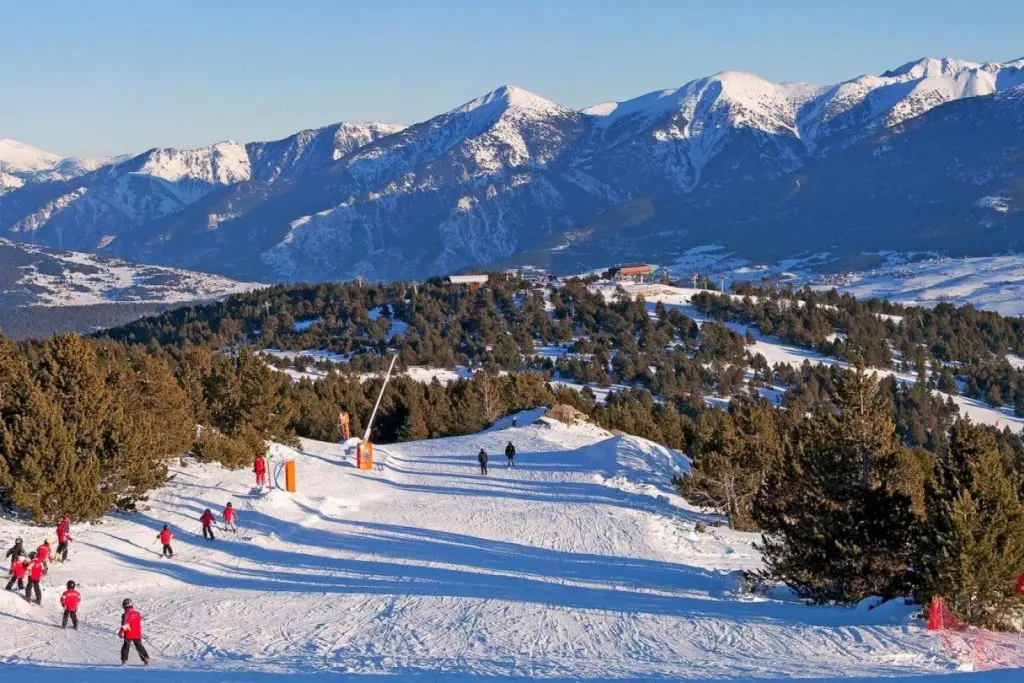 Font Romeu : piste de ski verte aux Pyréneée