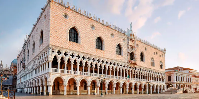 Faire une visite du Palais des Doges à Venise 