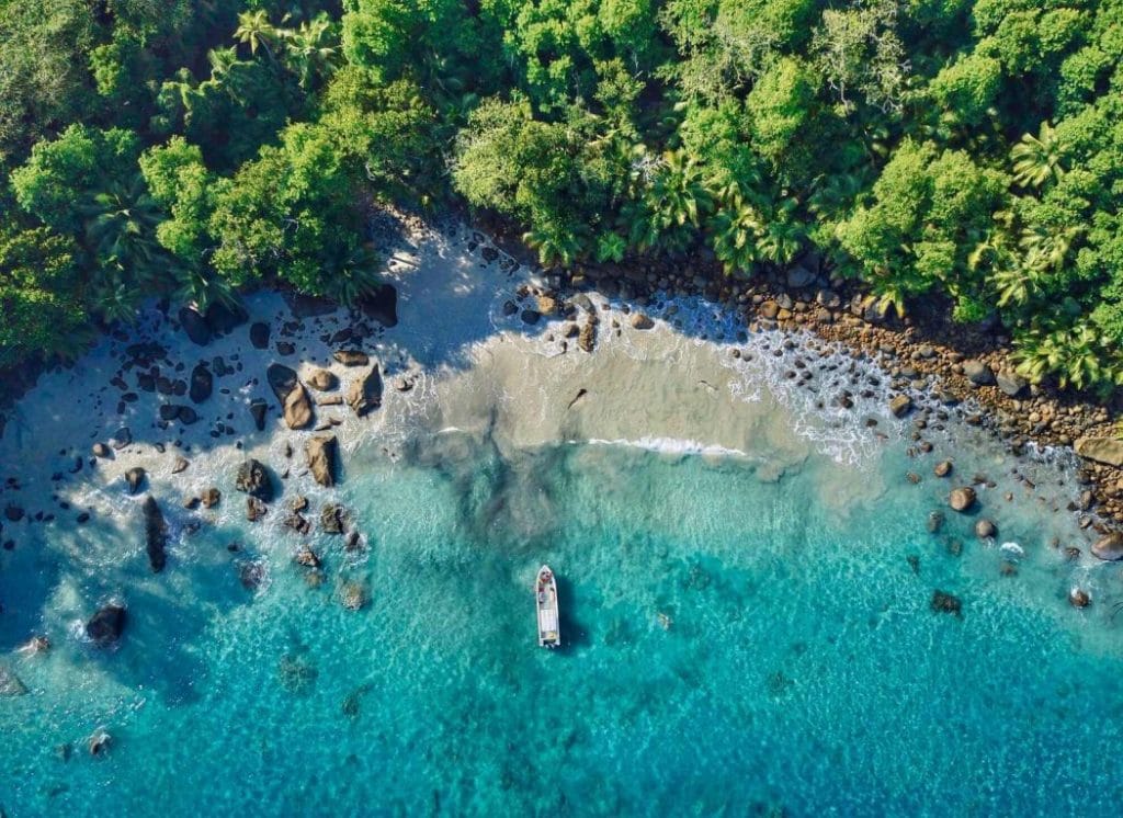 paysage Seychelles : vue aérienne plage