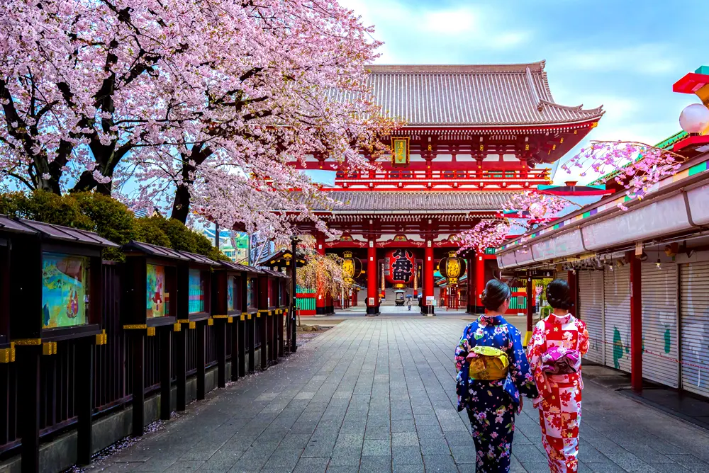 Partir au Japon en août et visiter Tokyo et ses temples 