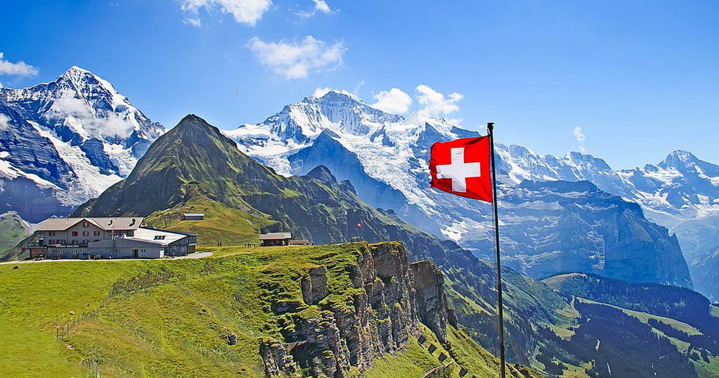 Meilleurs Endroits en Suisses pour Partir au Ski (SaintMoritz et Zermatt)