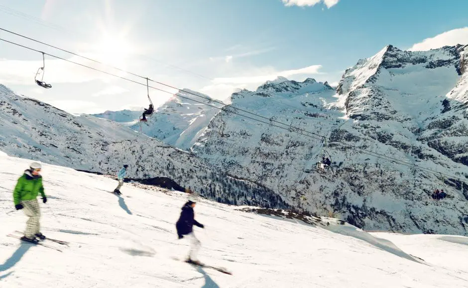 Saas Fee , meilleure Station de ski en Suisse