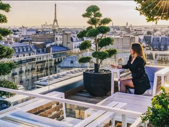 Hôtel de luxe à Paris avec vue sur la Tour Eiffel