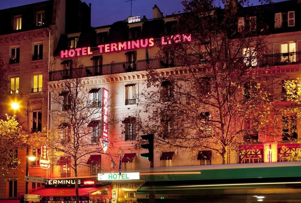 Hôtel parisien à la Gare de Lyon :  Hotel Terminus ,
