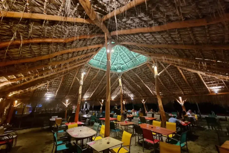 Restaurant local au carbet bord de plage