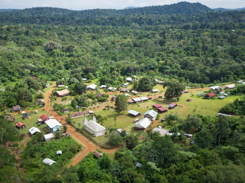 Village autochtone de Saul en Guyane
