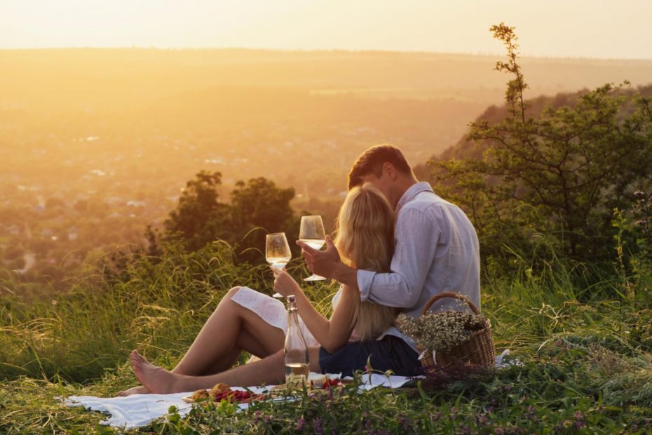 couple destination voyage